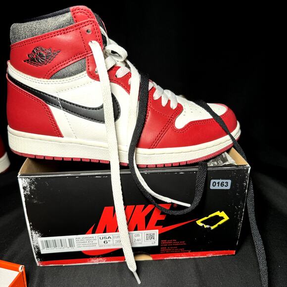 Size 6.5 - Nike Air Jordan 1 Retro High OG Chicago Lost & Found 2022 Men's Shoes - Picture 1 of 9